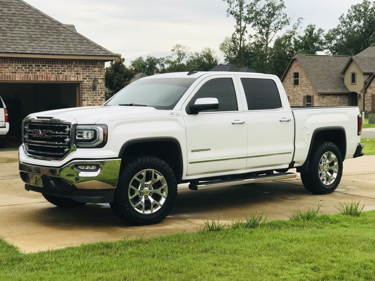 What Size Tires Can I Put On My Truck With A Leveling Kit?