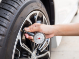 How to Check Car Tire Pressure Without a Gauge?